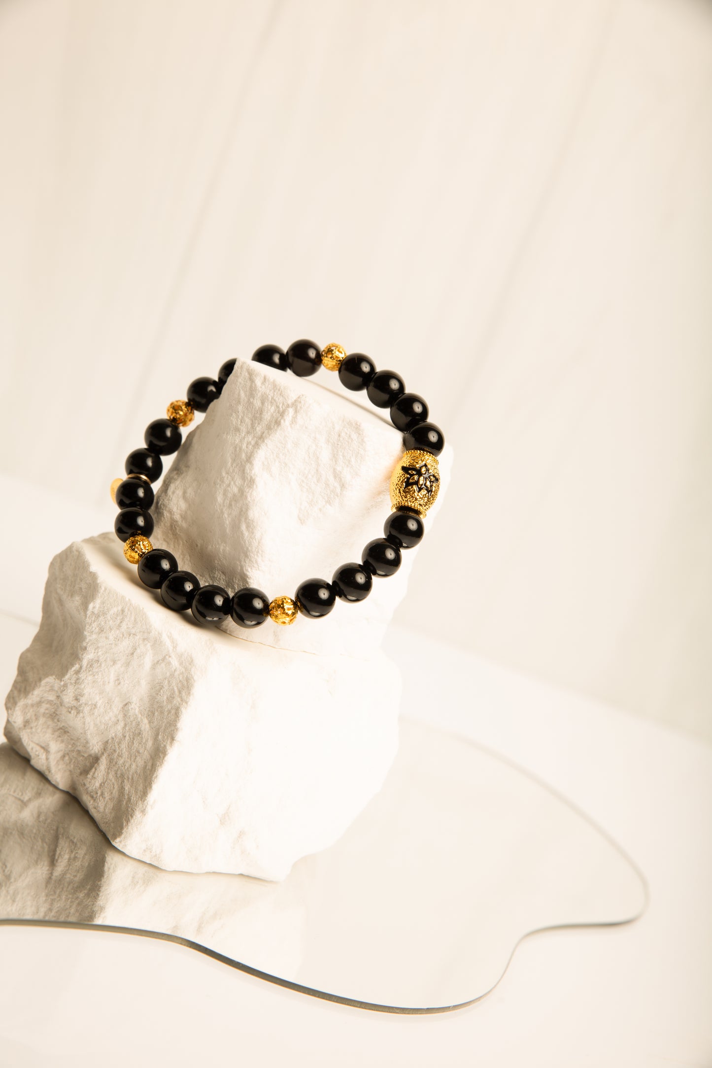 Protection & Strength Onyx Lotus Beaded Bracelet, 18k Gold