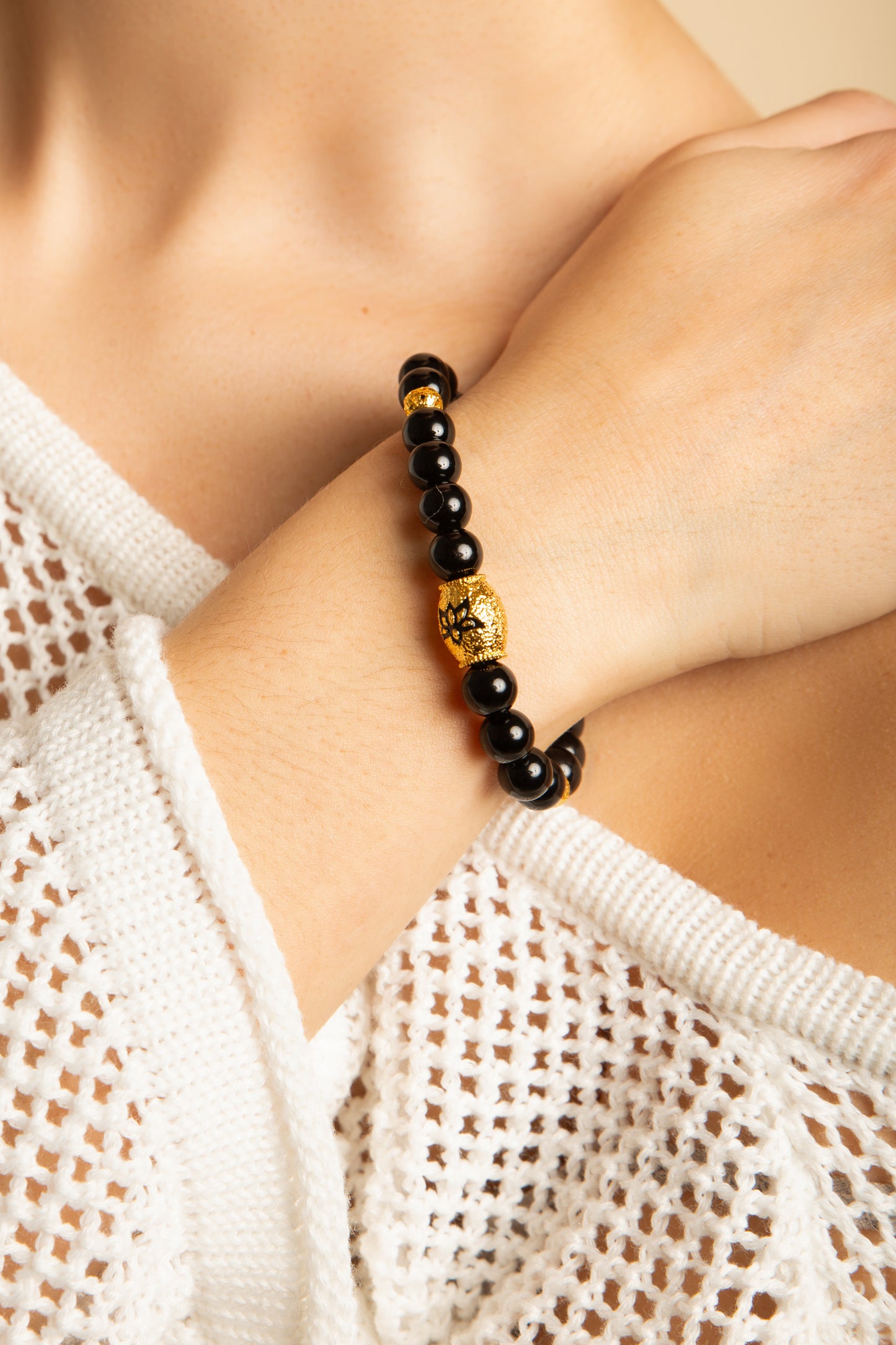 Protection & Strength Onyx Lotus Beaded Bracelet, 18k Gold